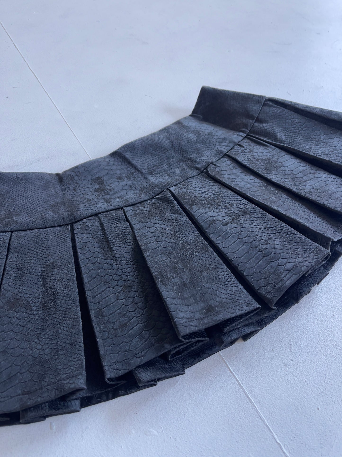 Snakeskin Pleated Mini Skort - XILIA XU